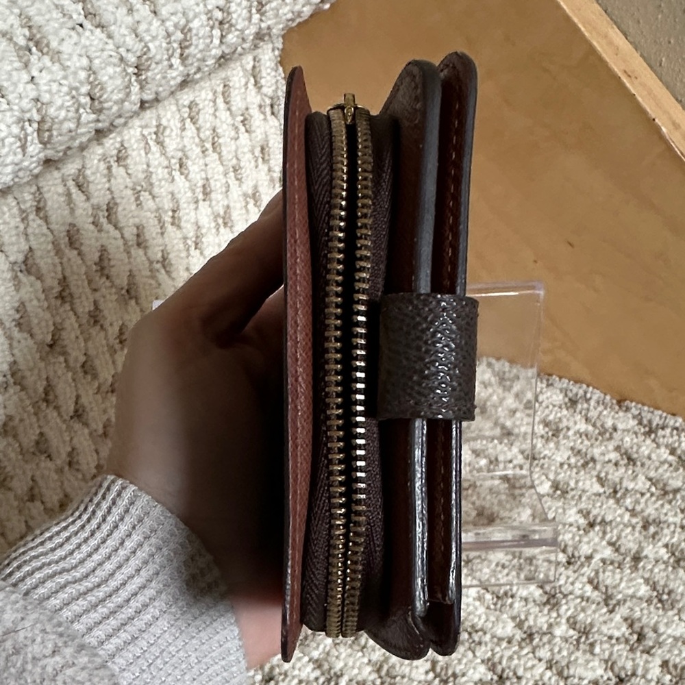Vintage Louis Vuitton Bifold Wallet - Picture 7 of 16